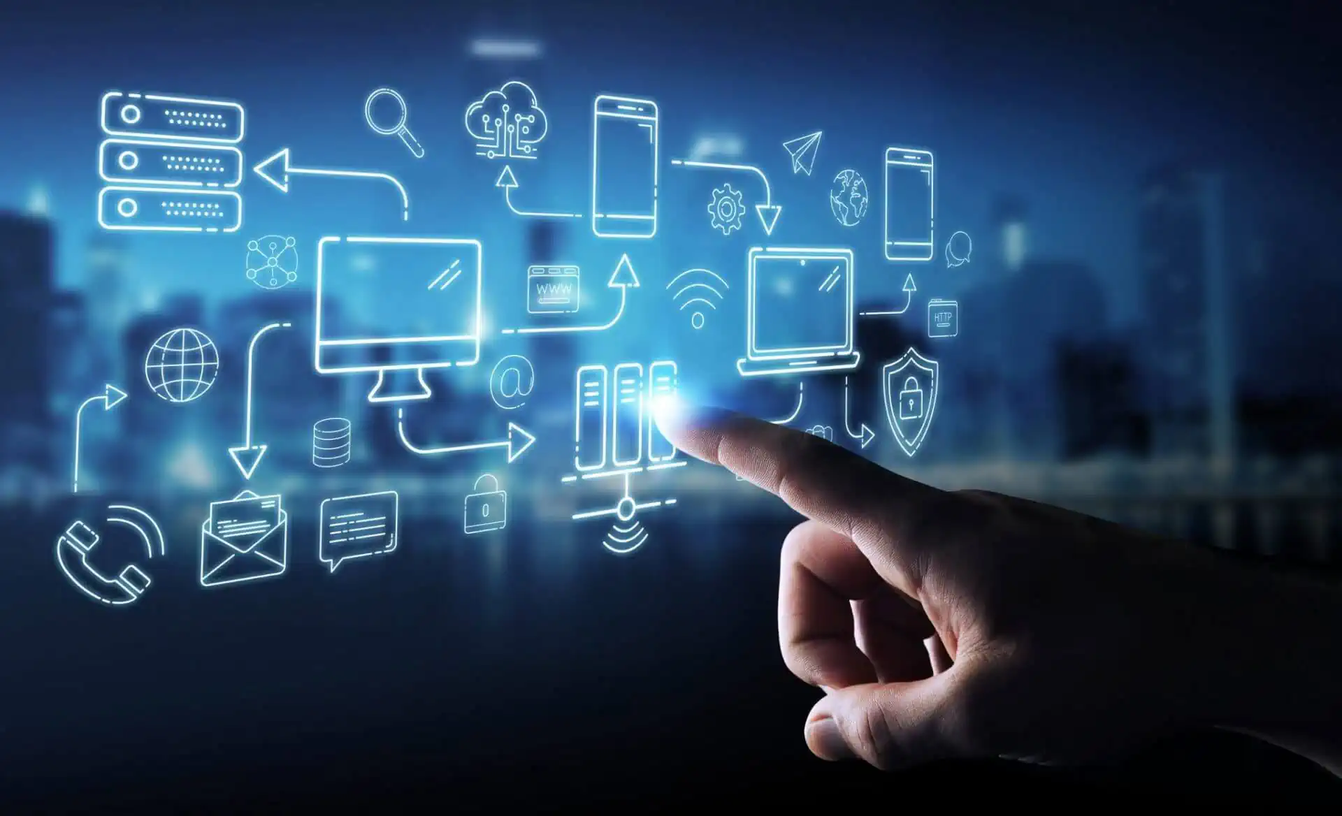 Ambiente de tecnologia com servidores e notebooks representando a infraestrutura de TI da SuporteWork